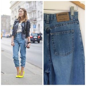 Eddie Bauer Medium Wash Mom Jeans 4